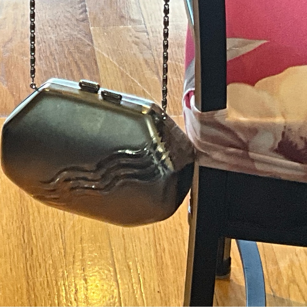 Purse - Picture 3 of 3